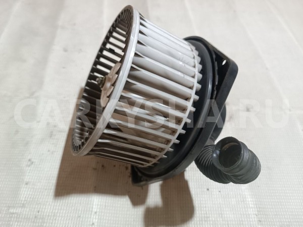 Моторчик отопителя Nissan Almera Classic оригинальный номер 2722595F0A