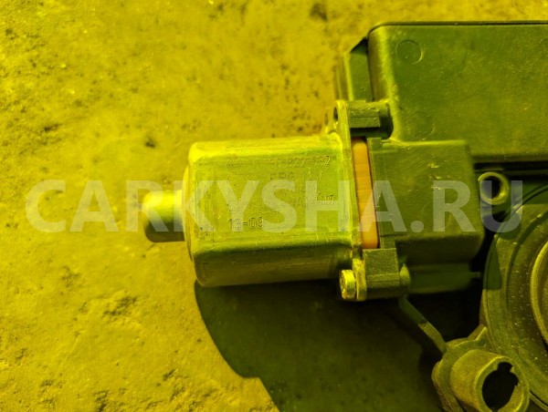 Стеклоподъемник Volkswagen Polo оригинальный номер 0130822532