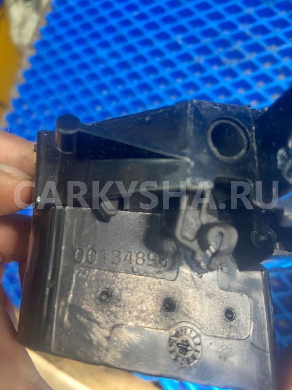 Дефлектор воздушный Renault Kaptur I (2016—2020) Renault 16 оригинальный номер 001348987