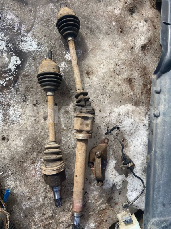 привода Ford Focus II рестайлинг (2007—2011) Ford Focus оригинальный номер 1686113