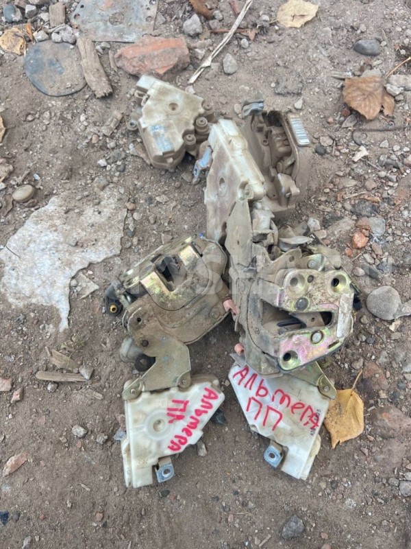 Замок двери Nissan Almera N16 рестайлинг (2002—2006) Nissan Almera оригинальный номер 8055361U66,  80502BM660