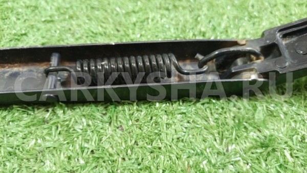 Поводок стеклоочистителя передний правый Hyundai Hyundai i30 оригинальный номер 983212L000