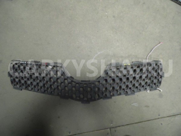 Решетка радиатора Toyota Yaris II (2005—2009) Toyota Yaris 