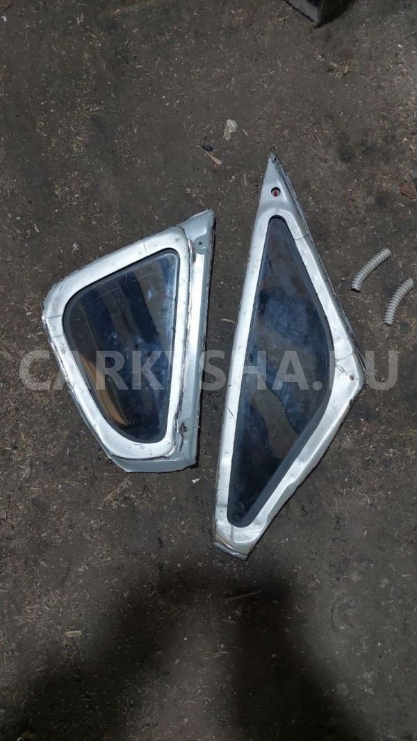 Стекло глухое Mitsubishi Colt Z30 (2002—2012) Mitsubishi Colt оригинальный номер Mitsubishi MR957063